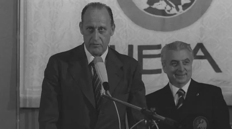 世界杯和奥运会哪个赚钱,世界杯奥运会哪个赚钱