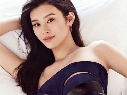 奚梦瑶机场视频,奚梦瑶露脐装照