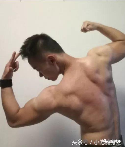 小佬健身:想要蝙蝠背?教你7招虐出C罗的蝙蝠背,拿走不谢