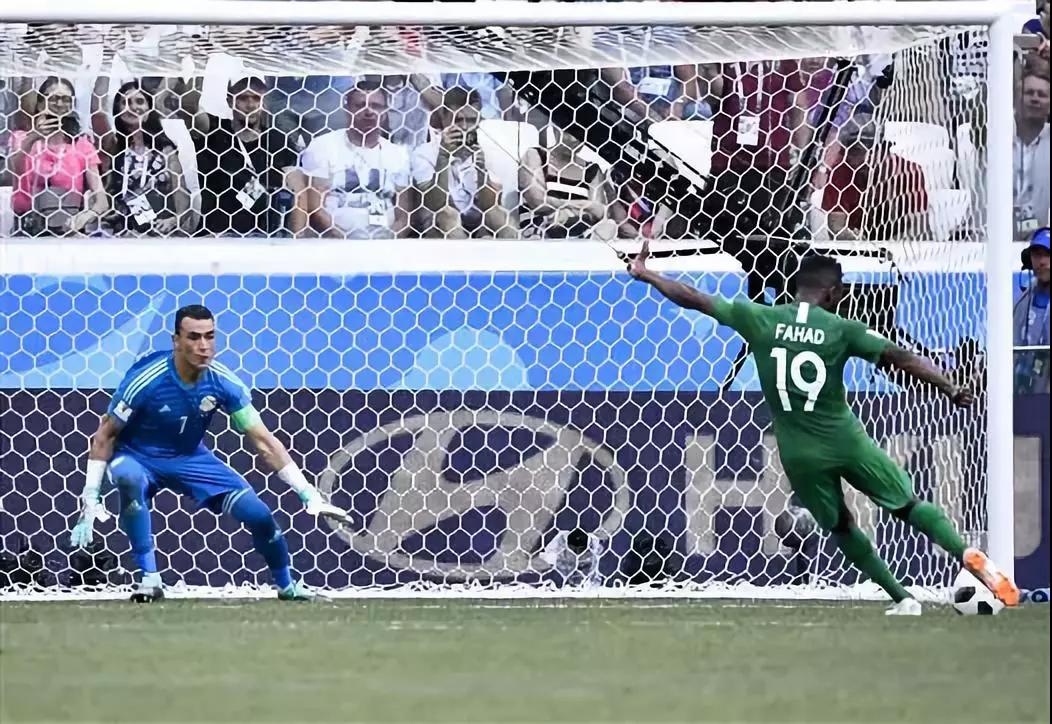 梅西也做过c罗的动作吗,梅西不满裁判判罚称var未起作用