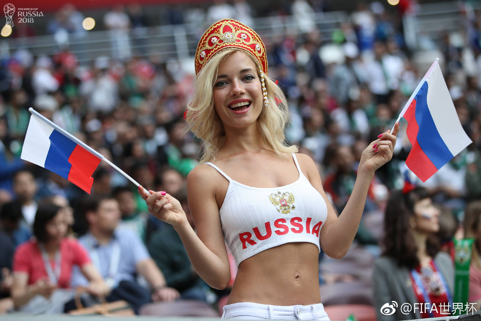 还在心疼今年世界杯输的钱?不知道这些小姐姐能不能治愈你?