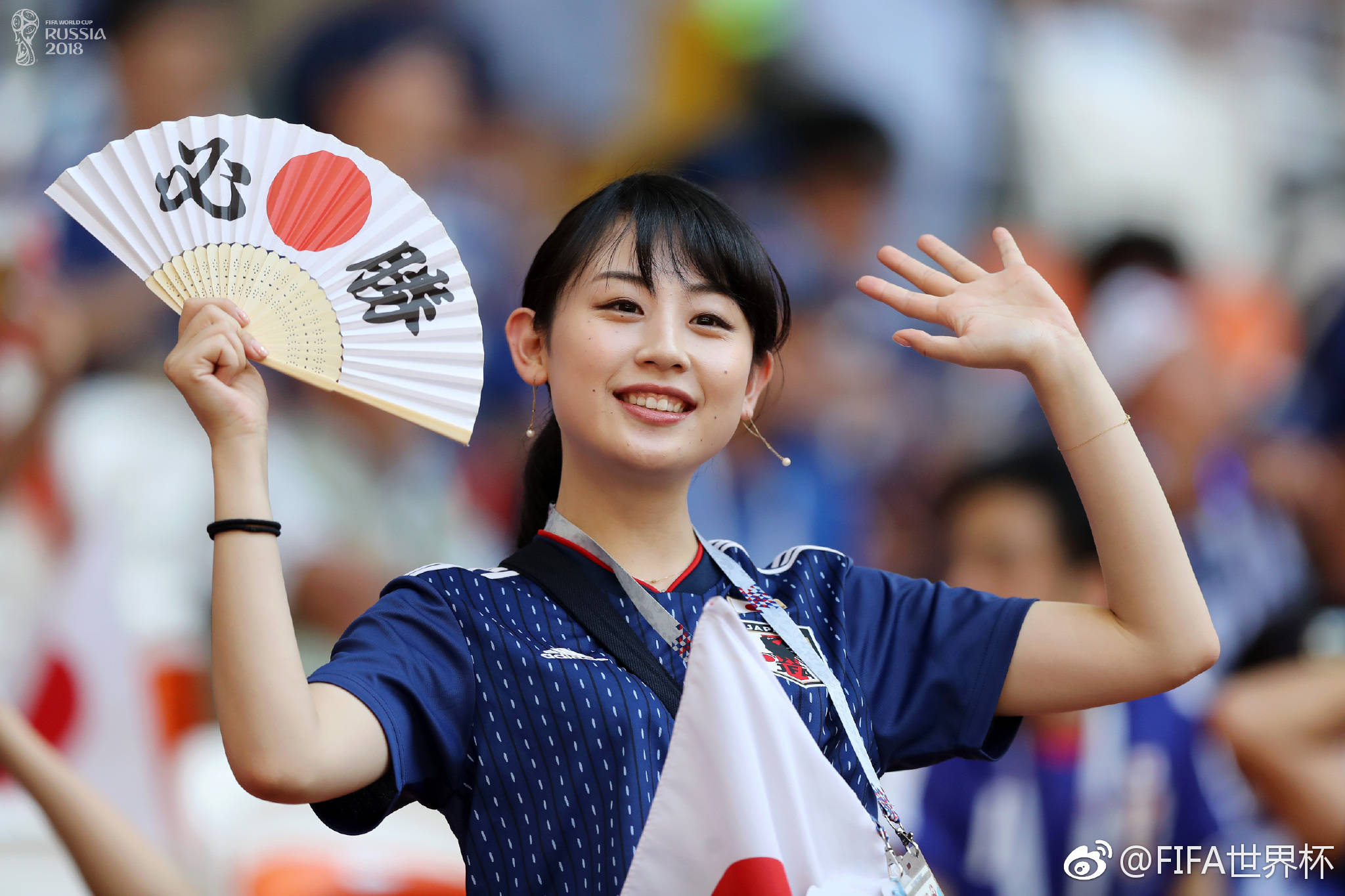 还在心疼今年世界杯输的钱?不知道这些小姐姐能不能治愈你?