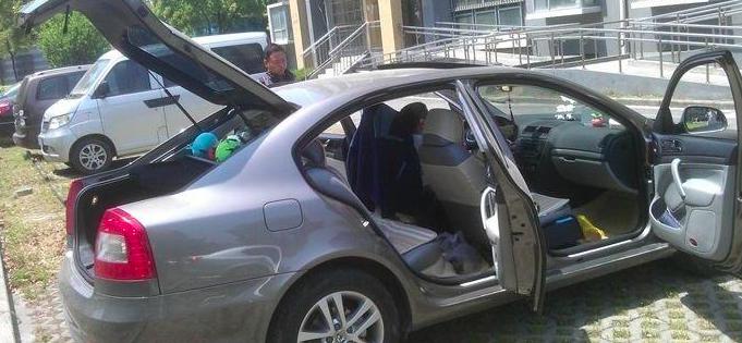 车内一股发霉的味道怎么解决,空调有股潮湿发霉味道怎么去除