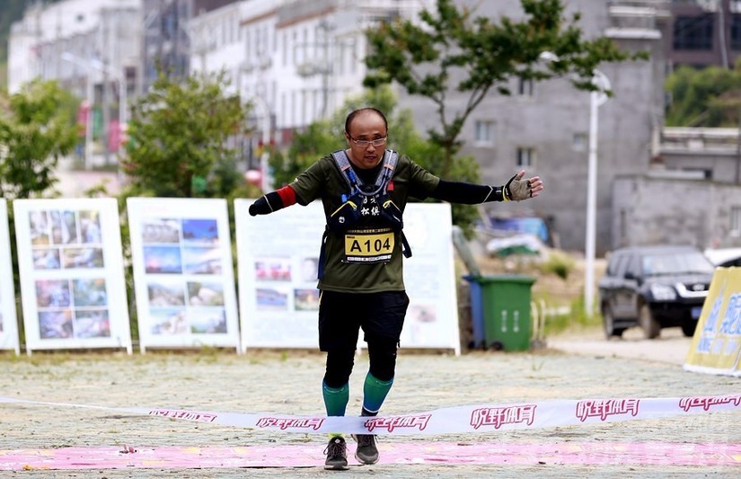 感动！独臂大侠”成功挑战35公里溯溪越野