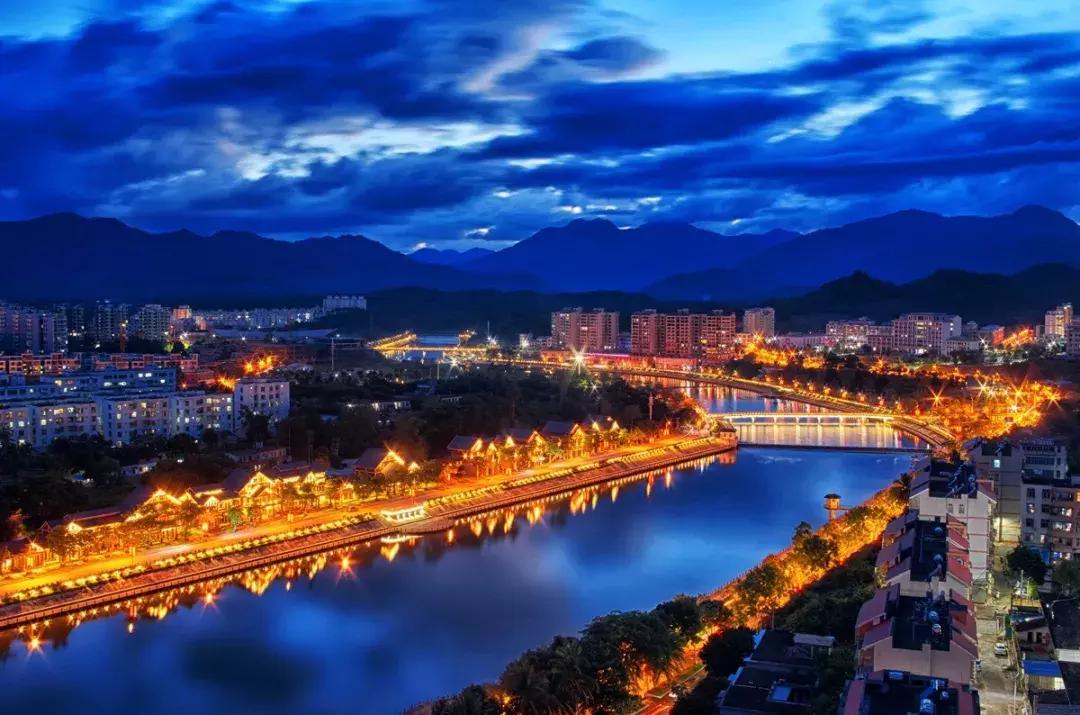 解锁更多惊喜体验,解锁多种体验形式