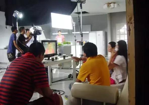 电视购物的盈利模式,一年赚363亿的生意