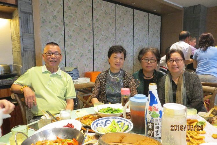 干岔子一，二队老知青久别重逢，共忆黑土情长