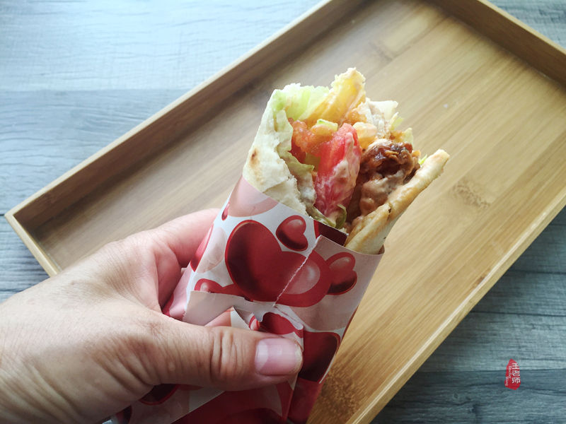 舌尖上的美食土耳其烤肉卷饼,土耳其肉卷饼正宗做法