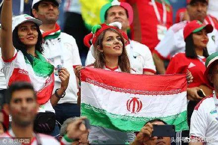 世界杯赛场那些高颜值女球迷瞬间,世界杯看台美女卡塔尔