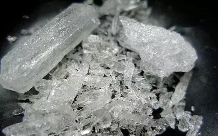 那个年薪40万的“吸毒”金融白领，后来怎么样了？｜深夜有聊