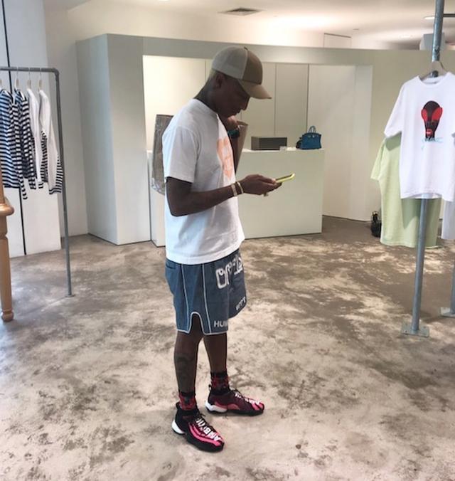 濡備綍浠庢娲叉澂鎵嬮噷澶哄洖鐢峰弸,涓栫晫鏉浣曡涪瓒崇悆