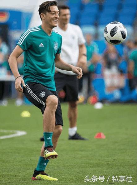 足球界那些帅到爆的发型,足球球星发型中长发