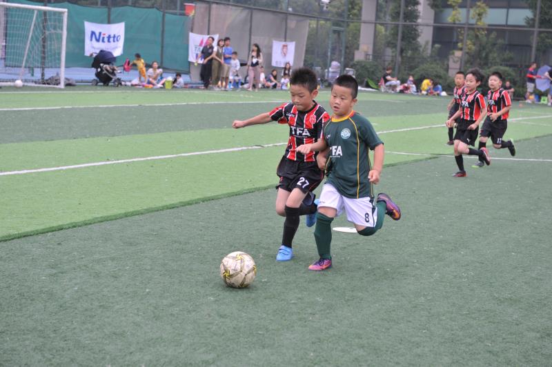 参加TFA青少年足球大赛后，为什么这些中国家长开始集体反思？