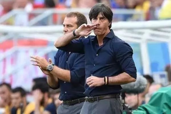 梅西世界杯夺冠老婆反应,梅西世界杯夺冠后和老婆的现场