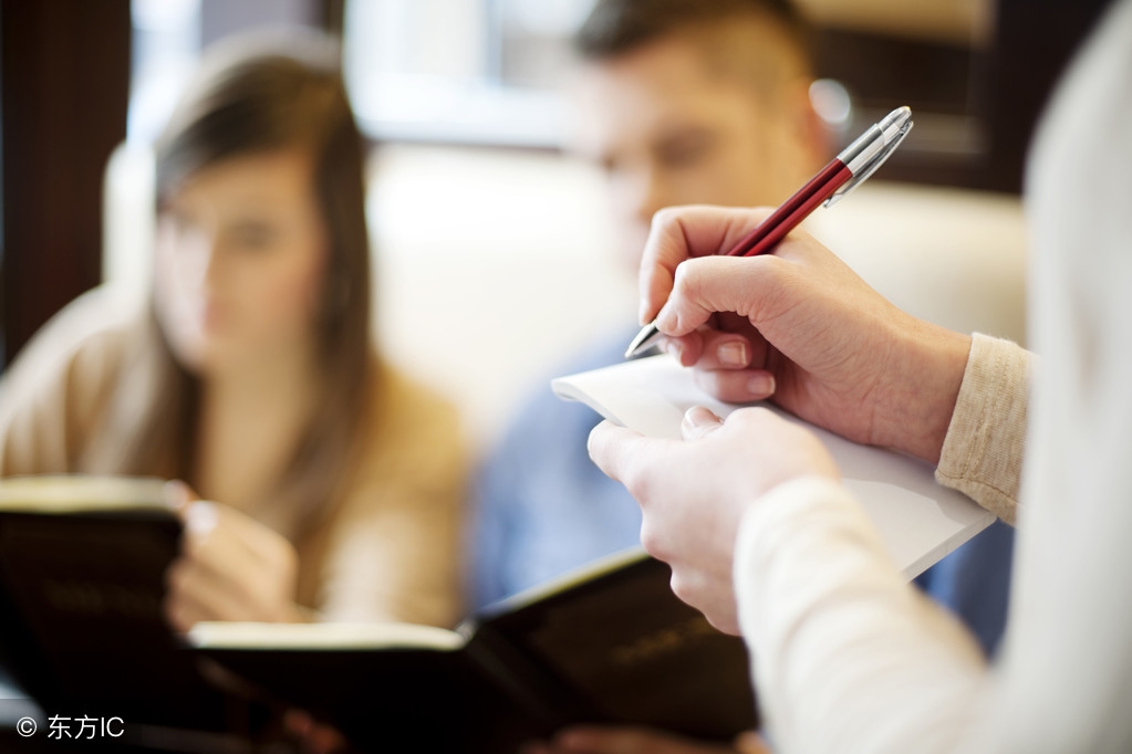 在饭店被服务员打了怎么获赔,做服务员被打要赔偿多少钱