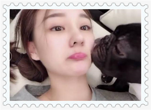 刻苦训练袜子三天没洗可以站起来,Uzi与女友奥咪咪对话引起不适