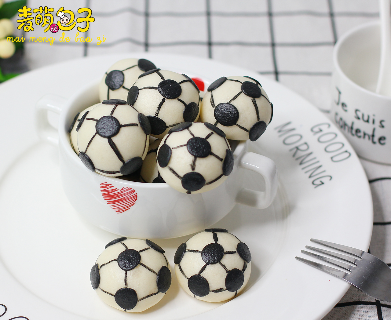 迷你足球奶香小馒头，看世界杯宵夜良品，关爱老公哦