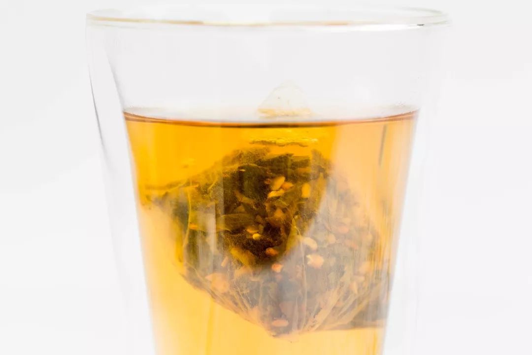 喝了北大茶人和清华女孩做的花草工夫茶，再也不排队买奶茶