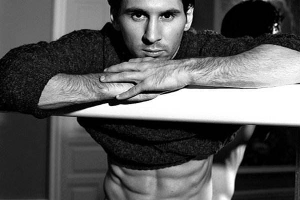 别只盯着阮经天了，这些球星的身材也让人舔屏，最后一张太美好