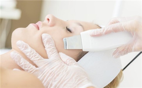 激光祛斑后怎么护理不留痕迹,黄褐斑激光祛斑最真实的经历