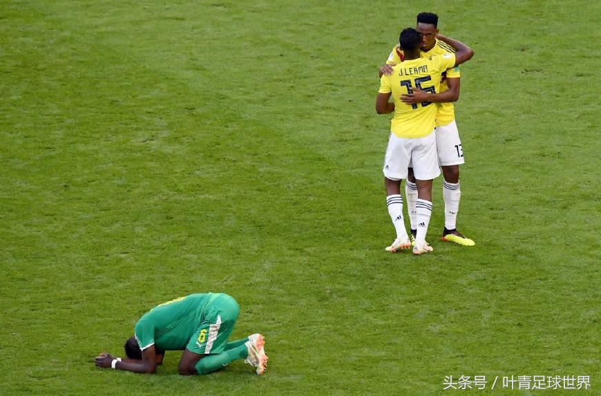 世界杯漫天嘘声!连裁判都难以忍受,球迷又成了受害者