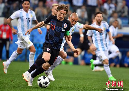 宝刀屠龙、仗剑倚天……八大神兵逞威世界杯小组赛