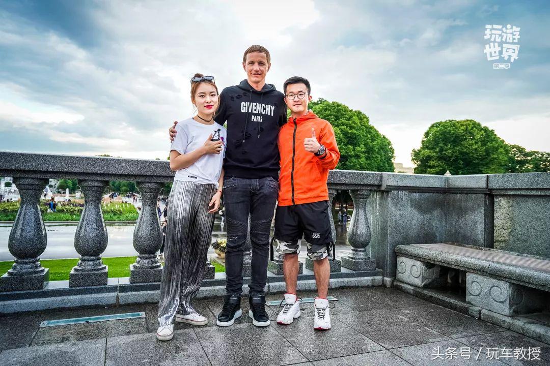 行李箱当“球门”！这SUV大得夸张！