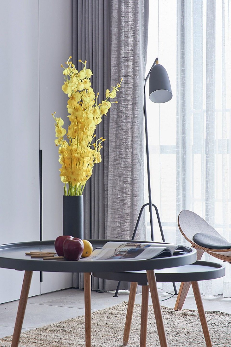 西边户客厅大飘窗西晒厉害吗,朝西客厅怎么解决西晒