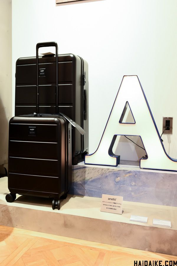 日本的袋子品牌“Anello”大阪旗舰店买“喉舌帆布背包”限量款