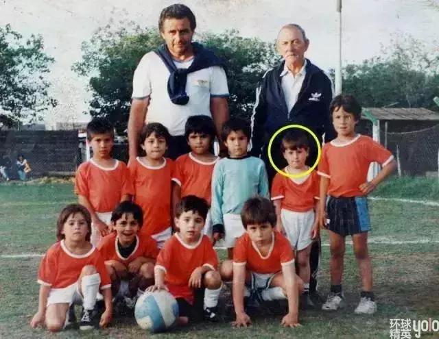 里奥梅西踢足球的视频,足球之王里奥梅西