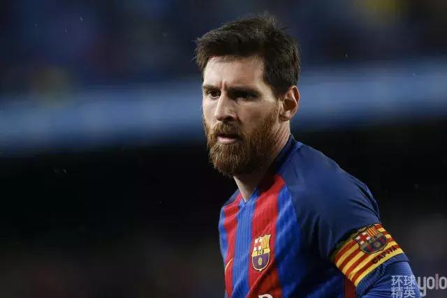 里奥梅西踢足球的视频,足球之王里奥梅西