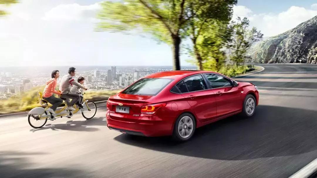 想捧回大力神？你们需要一台科沃兹司职中后卫……