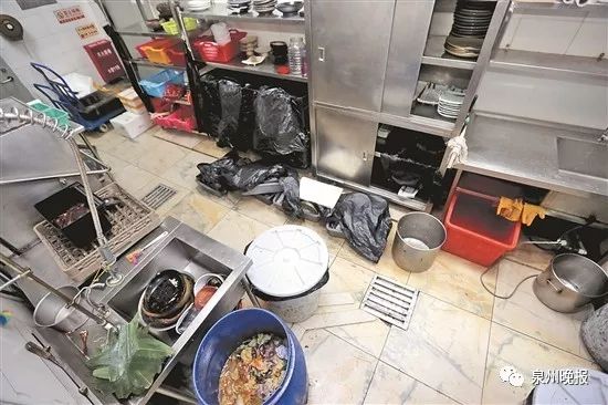 「惊呆」泉州莓超疯、咏蛙田鸡等店被查！竟有门店料*过包**期8个月