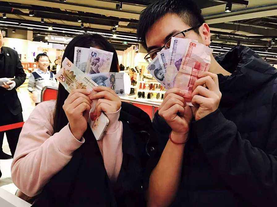 销售客户觉得太贵怎么解决,客户说超预算了的销售话术