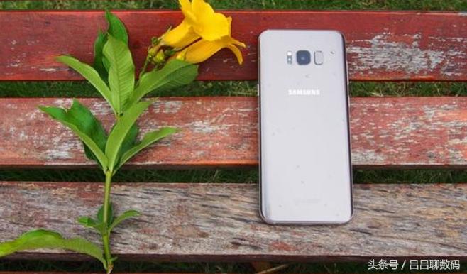 三星低头了，三星S8+价格又刷新，网友：买早了