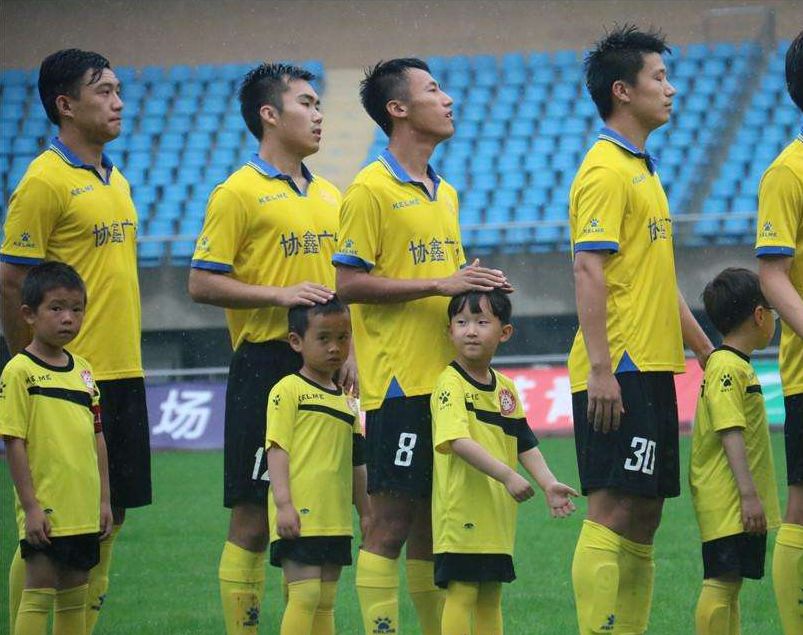 小朋友喜欢足球的原因,小朋友喜欢足球