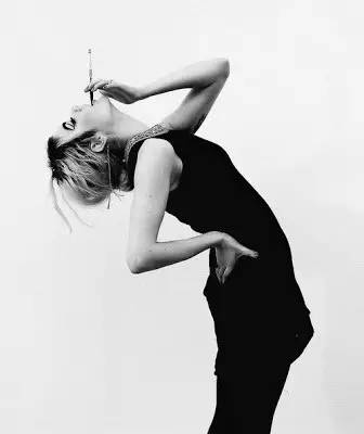 安迪沃霍尔的女友,安迪沃霍尔和鲍勃迪伦