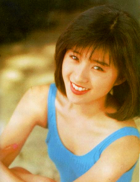 曾经玉女偶像43岁酒井法子复出之路艰难深陷64岁歌手不伦恋丑闻