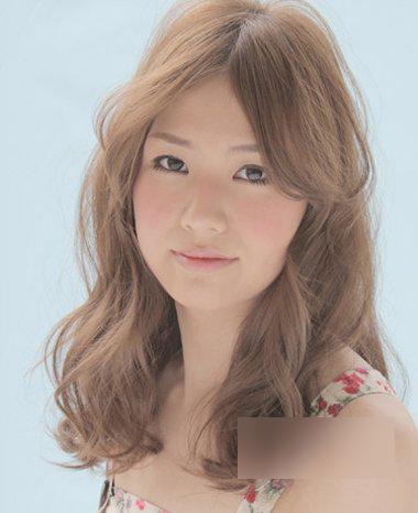 国字脸50岁女适合什么发型,适合十五岁女生的发型