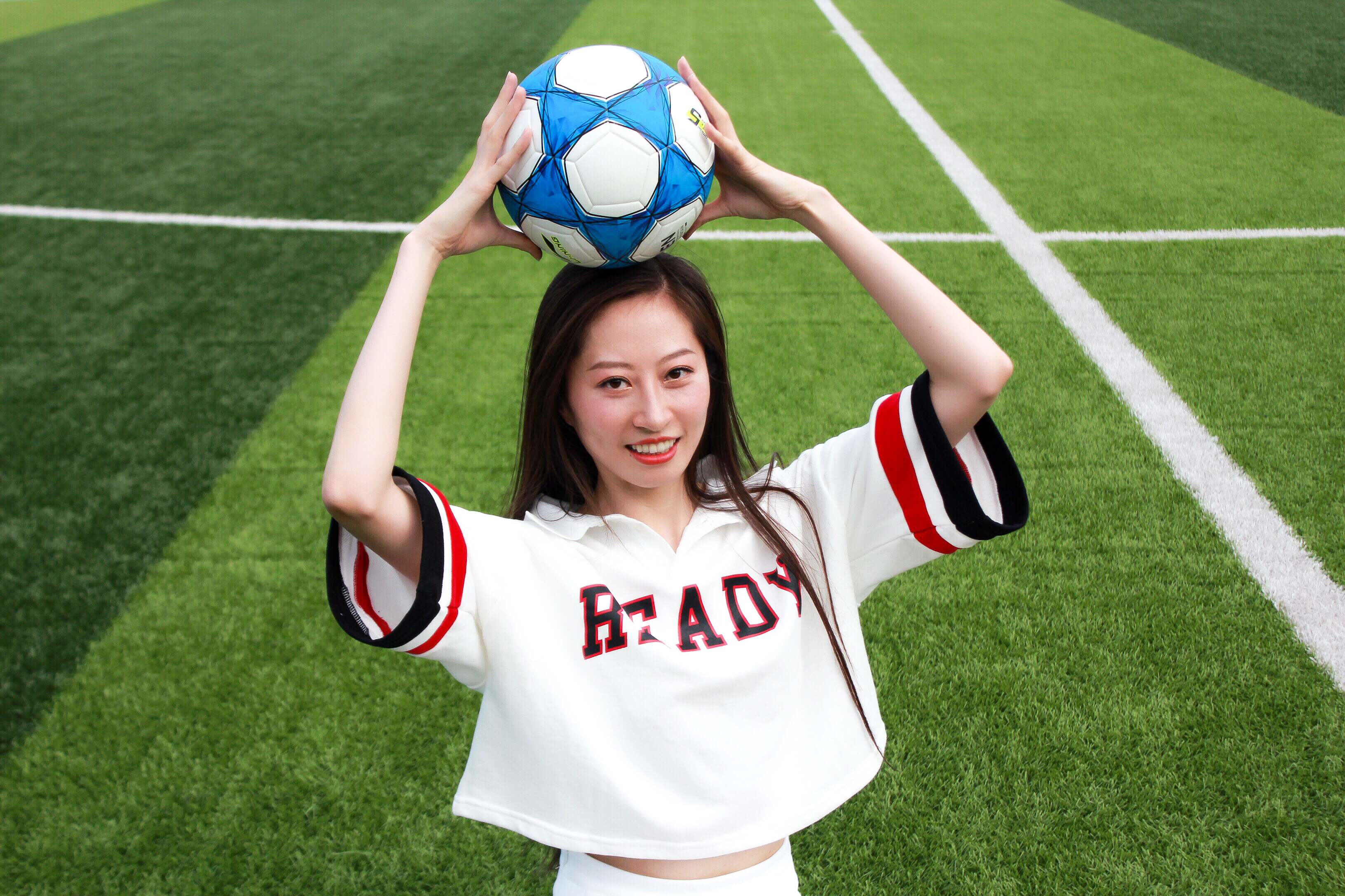 卫薇儿背影照片,卫薇儿惊艳美图