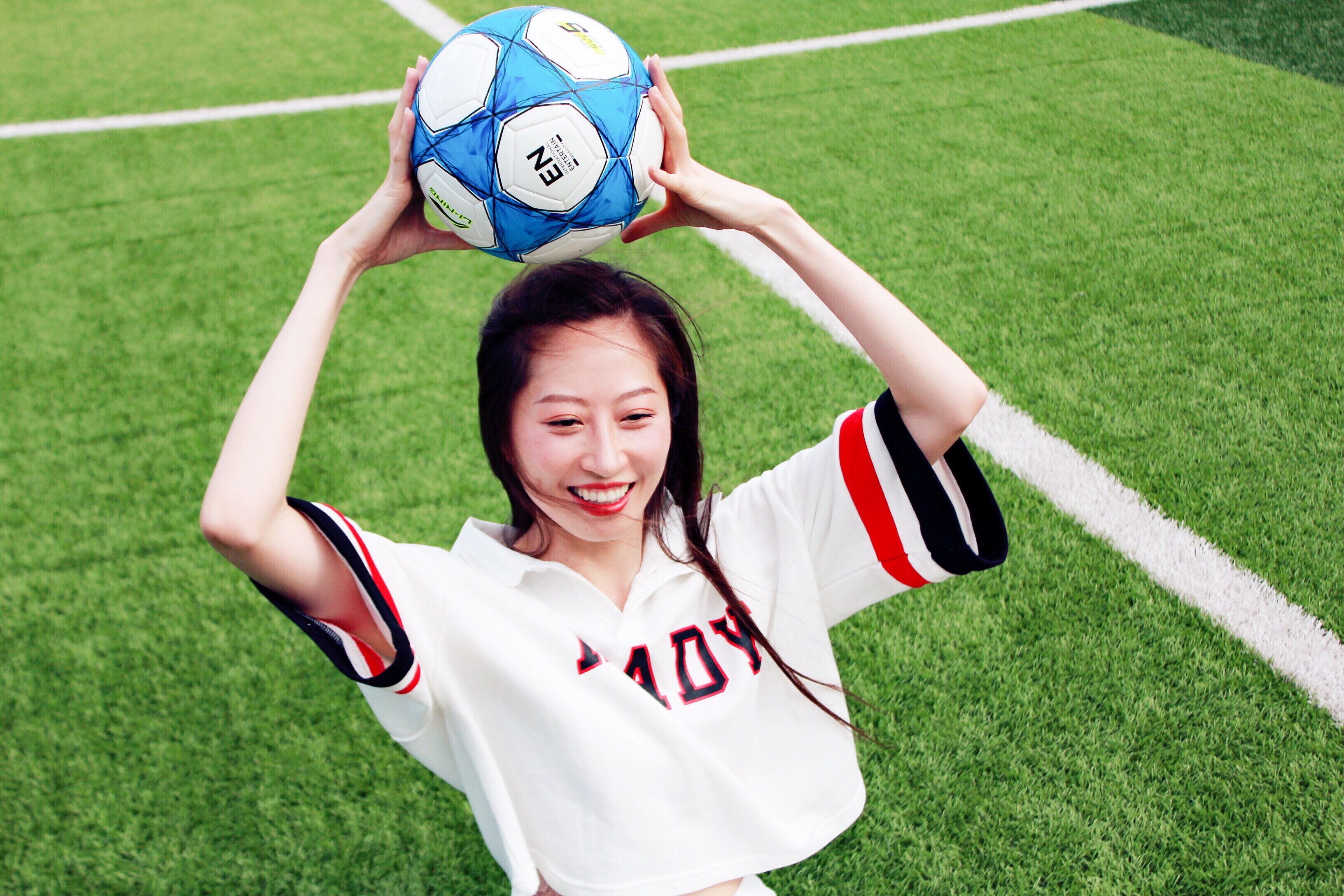 卫薇儿视频完整版,卫薇儿拍摄现场