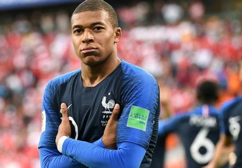 姆巴佩是不是最年轻的世界杯冠军,姆巴佩20岁在哪里踢球