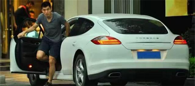 国足的豪车座驾,国足球员豪车豪宅