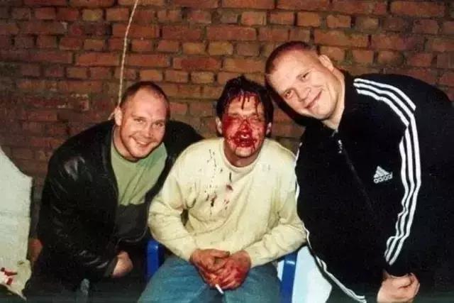 为什么俄罗斯的人喜欢穿阿迪,俄罗斯人为什么都喜欢穿阿迪