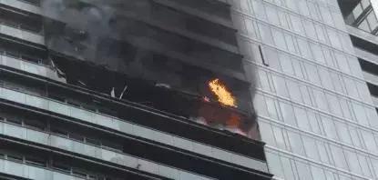 遇到疯子拿刀追你怎么办,遇到砍人怎么自保