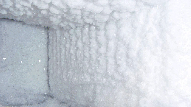 冰箱冷藏室结冰什么原因如何解决,冰箱冷藏室结冰什么原因怎么处理