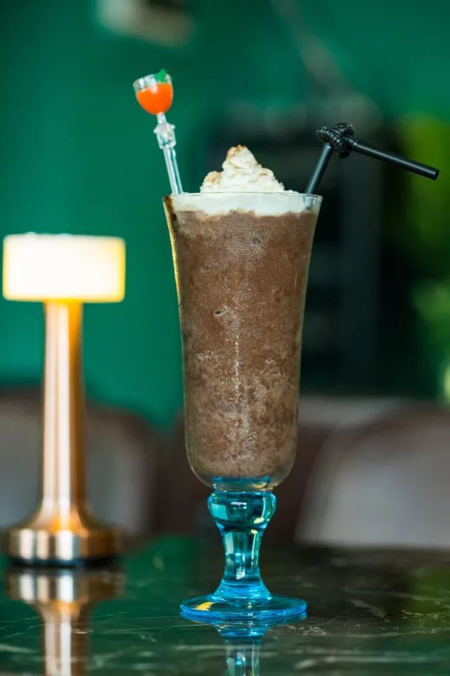 这该是佛山最独特的足球Pub，送完半打科罗娜还送鸡尾酒你点睇？