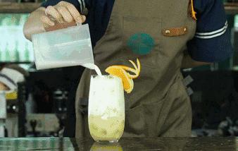 这该是佛山最独特的足球Pub，送完半打科罗娜还送鸡尾酒你点睇？