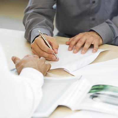 别克君威2015款1.6t精英技术版,别克君威10款1.6t手动一万多块钱