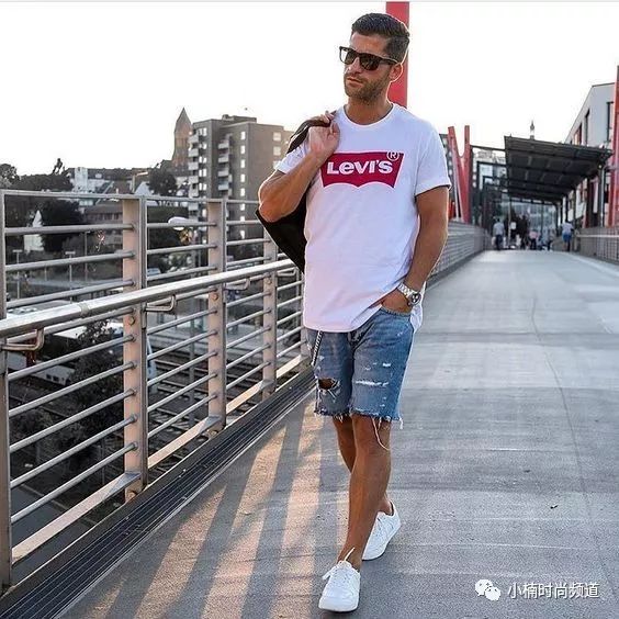 男士夏季牛仔裤穿搭技巧,牛仔裤穿搭男士夏季高级感